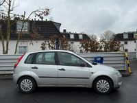 Gebraucht Ford Fiesta 2003 Silber Kleinwagen