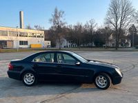 Gebraucht Mercedes E220 150 PS (110 kW) 2003 Blau Limousine