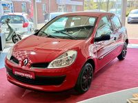 Gebraucht Renault Clio III Authentique 65 PS (47 kW) 2006 Rot