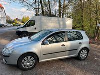 Gebraucht VW Golf V 105 PS (77 kW) 2004 Silber Kleinwagen
