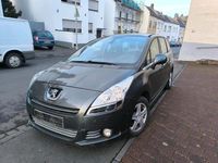 Gebraucht Peugeot 5008 112 PS (82 kW) 2012 Grau Van / Kleinbus