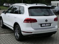 Gebraucht VW Touareg Terrain Tech 262 PS (192 kW) 2016 Weiß SUV
