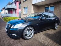 Gebraucht Mercedes E220 Elegance 170 PS (125 kW) 2011 Schwarz Limousine