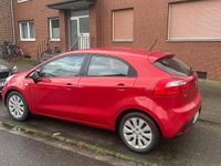 Gebraucht Kia Rio 84 PS (61 kW) 2011 Rot Kleinwagen