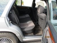Gebraucht Mercedes E230 132 PS (97 kW) 1992 Silber Kombi
