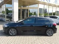 Usado Ford Focus ST-Line 116 CV (85 kW) 2024 Negro Berlina