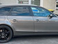 Gebraucht Audi A4 Attraction 204 PS (150 kW) 2014 Grau Kombi