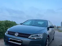 Gebraucht VW Jetta 105 PS (77 kW) 2011 Grau Limousine