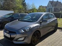 Gebraucht Hyundai i30 Style 99 PS (72 kW) 2012 Grau Limousine