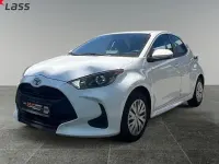 Gebraucht Toyota Yaris Basis 72 PS (52 kW) 2023 Schneeweiß Kleinwagen