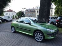 Gebraucht Peugeot 206 CC Platinum 136 PS (100 kW) 2001 Grün Cabrio