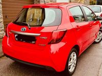 Gebraucht Toyota Yaris 101 PS (74 kW) 2014 Rot Kleinwagen