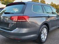 Gebraucht VW Passat 150 PS (110 kW) 2017 Grau Kombi