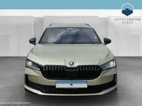 Neu Skoda Superb SportLine 150 PS (110 kW) 2025 Beige Kombi