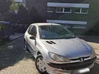 Gebraucht Peugeot 206 75 PS (55 kW) 2004 Silber Kleinwagen