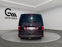 Gebraucht VW Multivan Trendline 150 PS (110 kW) 2016 Violett Van