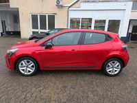 Gebraucht Renault Clio V 143 PS (105 kW) 2024 Rot Limousine