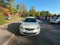 Second-hand Opel Astra 110 CP (80 kW) 2012 Alb Hatchback