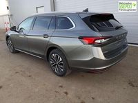 Neu Skoda Superb Selection 220 PS (161 kW) 2025 Graphitgrau metallic Kombi