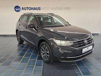 Gebraucht VW Tiguan Life 150 PS (110 kW) 2022 Uranograu/cinza urano SUV