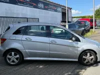 Gebraucht Mercedes B200 140 PS (102 kW) 2006 Silber Van / Kleinbus