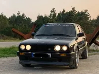 Gebraucht BMW 318 115 PS (84 kW) 1990 Schwarz Limousine