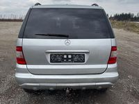 Gebraucht Mercedes ML270 163 PS (119 kW) 2003 Silber SUV