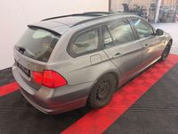 Gebraucht BMW 318 143 PS (105 kW) 2012 Grau Kombi