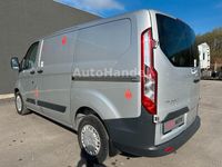 Usado Ford Transit Custom Trend 125 HP (91 kW) 2014 Prateado Monovolume