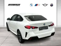 Gebraucht BMW 220 M Sport 156 PS (114 kW) 2024 Alpinweiß uni Coupé