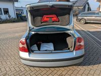 Gebraucht VW Passat 116 PS (85 kW) 2004 Blau Limousine