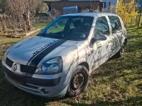 Gebraucht Renault Clio II 98 PS (72 kW) 2001 Silber Kleinwagen