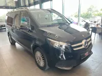Gebraucht Mercedes V220 Avantgarde 163 PS (119 kW) 2023 Schwarz Van / Kleinbus