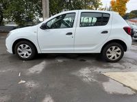 Gebraucht Dacia Sandero Ambiance 73 PS (53 kW) 2017 Weiß Kleinwagen