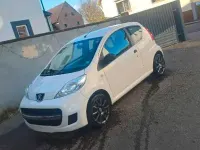 Gebraucht Peugeot 107 Filou 68 PS (50 kW) 2010 Weiß Kleinwagen