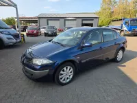 Gebraucht Renault Mégane II Avantage 111 PS (81 kW) 2006 Blau Limousine