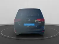 Używany VW Touran Highline 150 KM (110 kW) 2017 Czarny Minivan