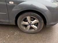 Gebraucht Ford Focus 2005 Grau Limousine