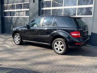 Gebraucht Mercedes ML320 224 PS (164 kW) 2009 Schwarz SUV