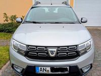 Gebraucht Dacia Sandero Celebration 90 PS (66 kW) 2017 Grau Limousine