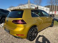 Gebraucht VW Golf VII Sound 125 PS (91 kW) 2018 Gelb Limousine