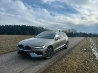 Gebraucht Volvo V60 Inscription 250 PS (183 kW) 2019 Grau Kombi