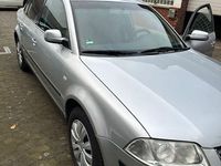 Gebraucht VW Passat Basis 116 PS (85 kW) 2001 Silber Limousine