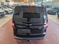 Gebraucht Ford Transit Trend 101 PS (74 kW) 2018 Schwarz Van / Kleinbus