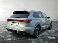 Gebraucht VW Touareg R-line 286 PS (210 kW) 2025 Oyster silver metallic SUV