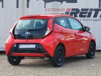 Gebraucht Toyota Aygo X-play 72 PS (52 kW) 2021 Vulcanorot Kleinwagen