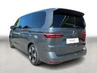 Gebraucht VW Multivan Life 110 PS (80 kW) 2025 Grau Van / Kleinbus