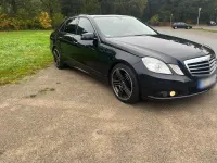 Gebraucht Mercedes E220 170 PS (125 kW) 2009 Schwarz Limousine