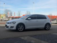 Gebraucht VW Golf VII LOUNGE 150 PS (110 kW) 2015 Weiß Limousine