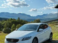 Gebraucht Volvo V40 Summum 114 PS (83 kW) 2015 Weiß Kombi